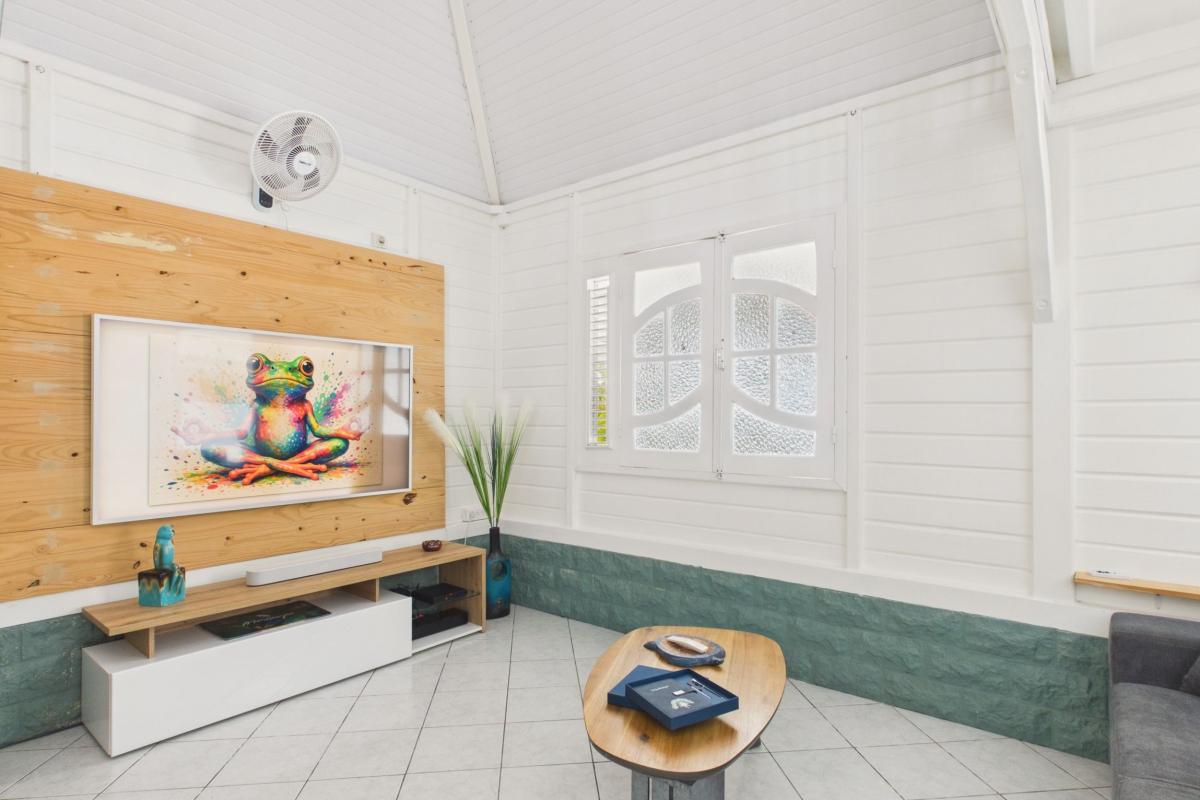 Location villa  au diamant piscine 8 personnes  - télé